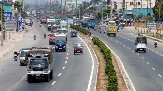 Bộ GTVT trả lời chất vấn của ĐBQH Trần Thị Quốc Khánh về mở rộng Quốc lộ 1A cũ